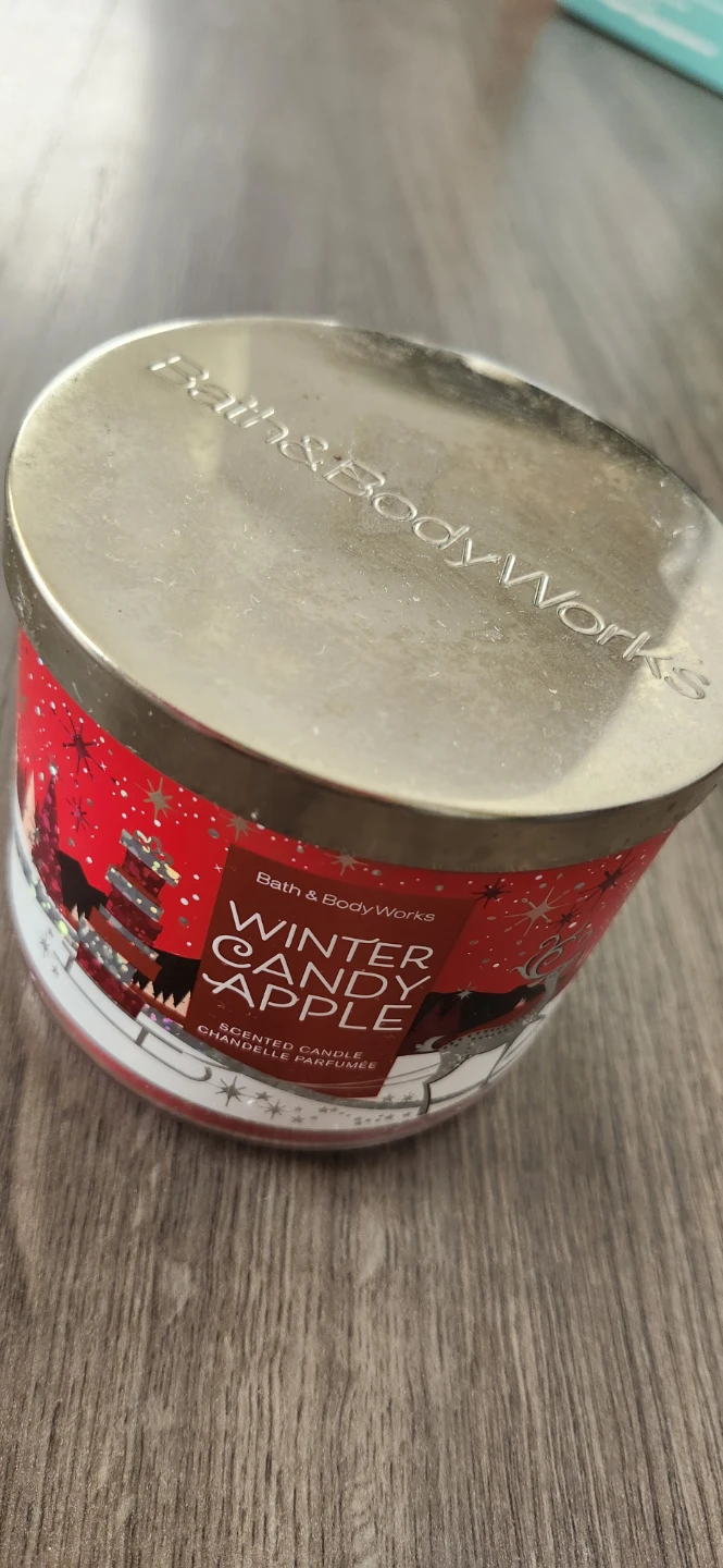 Bath & Body Works Winter Candy Apple 3-Wick Scented Candle - photo 2