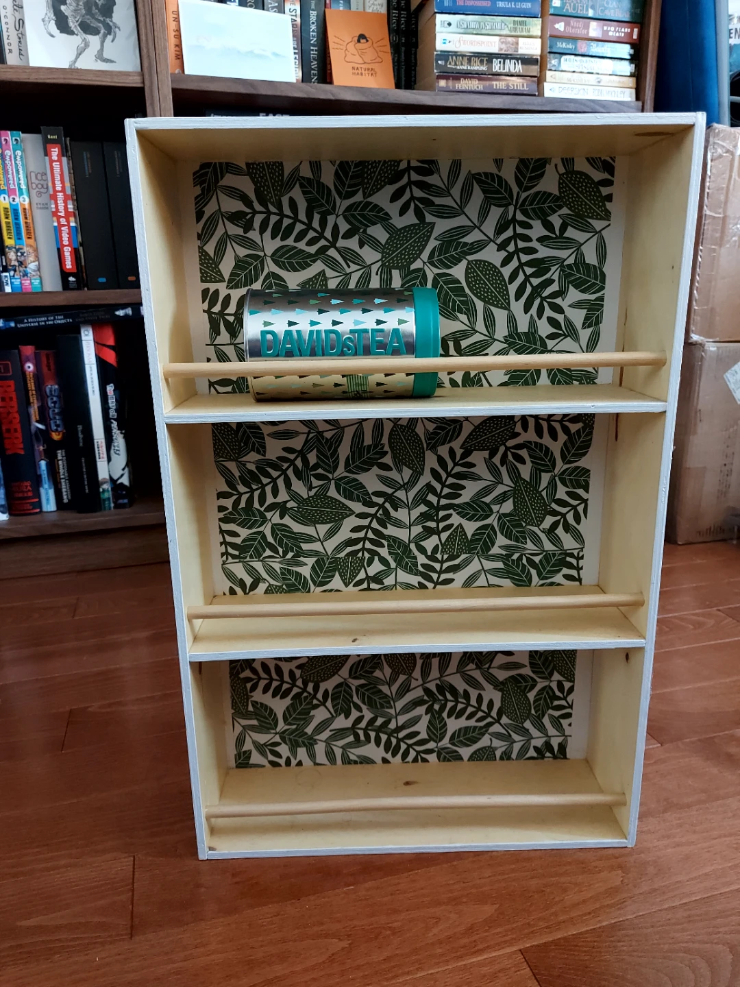 Wooden Shelf Unit with Decorative Backing - photo 2