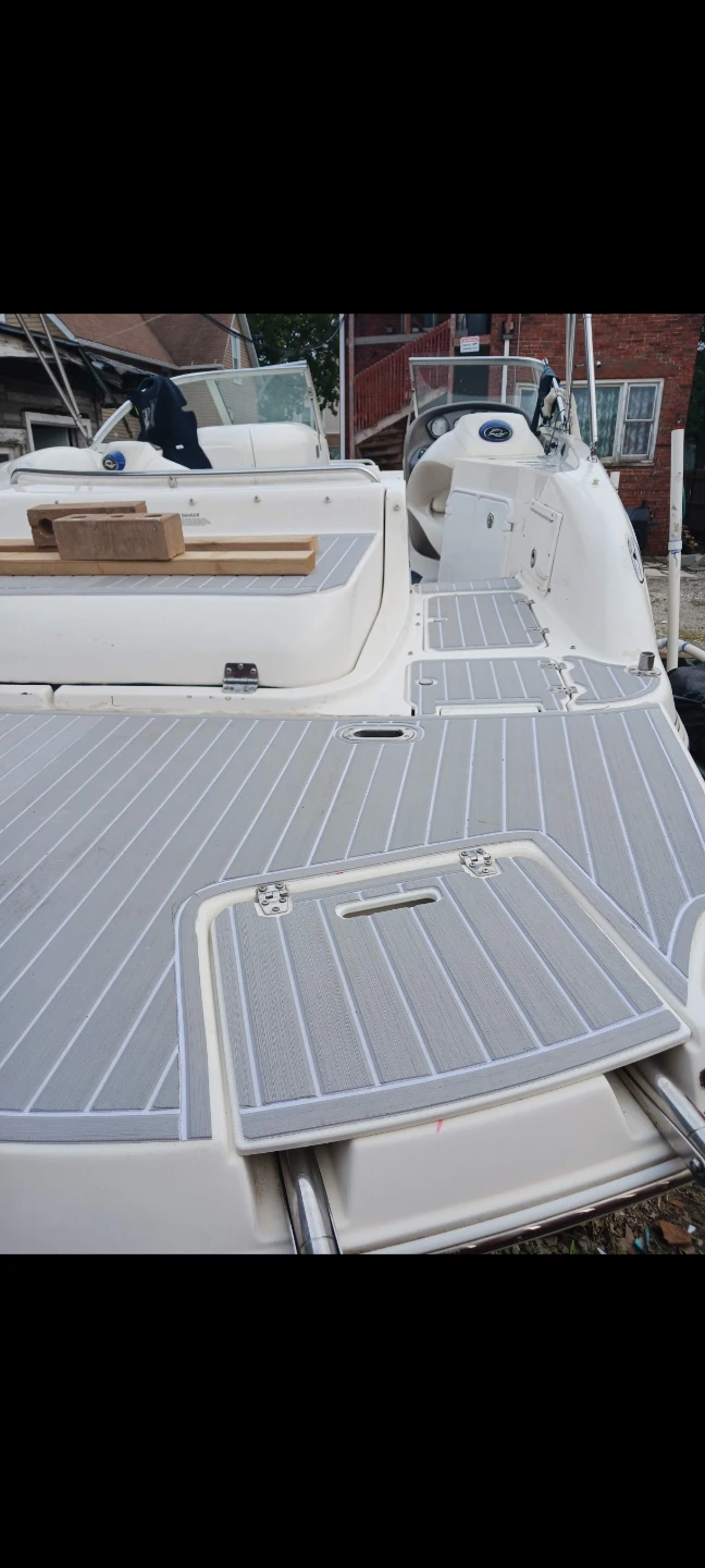 Rinker Siesta 243 Boat with Swim Platform - photo 4