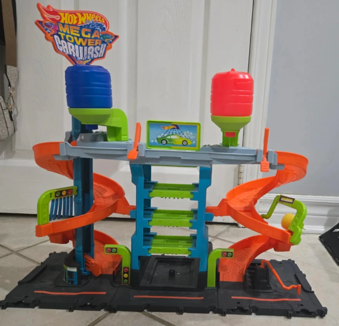 Hot Wheels Mega Tower Car Wash - photo 2