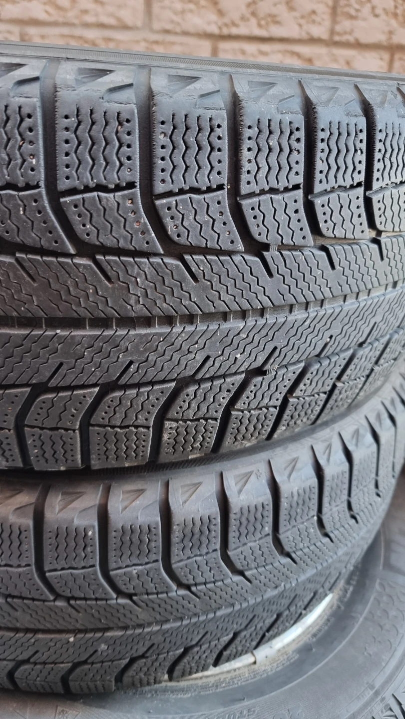 Toyota Michelin - Set of 4 Winter Tires - photo 5