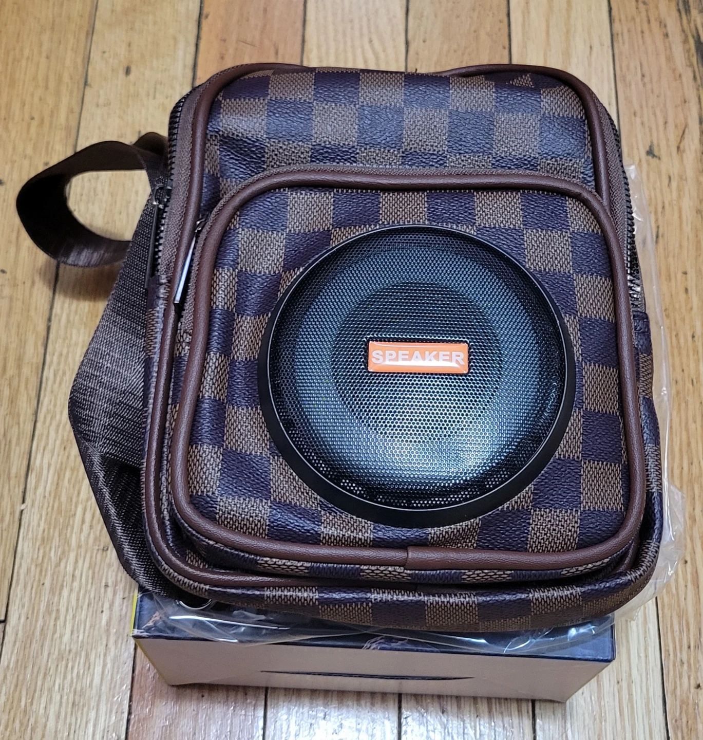 Multifunctional Shoulder Bag With BT Speaker 8W - photo 3