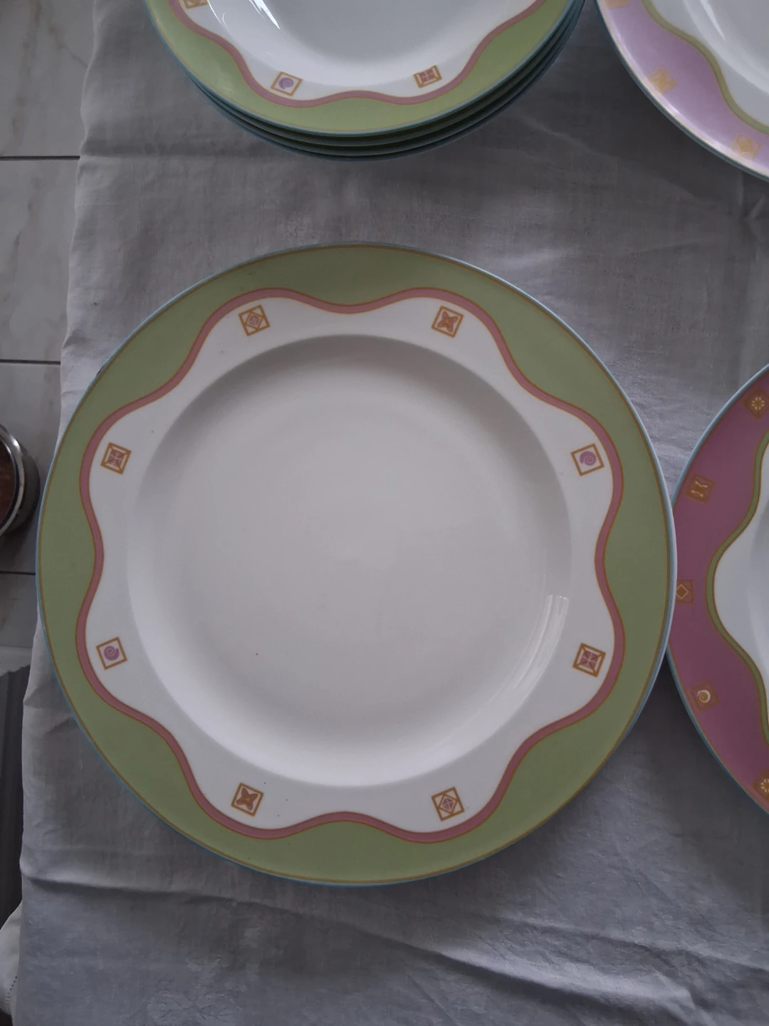 Set of Dinner Plates and Serving Bowl - photo 4
