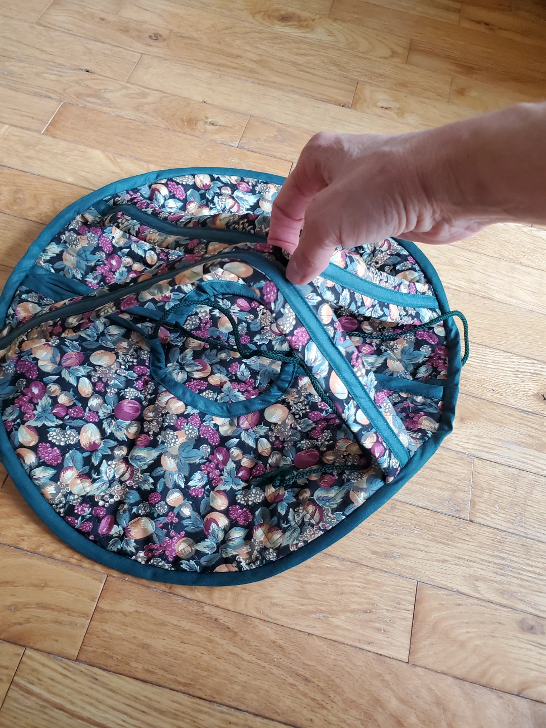 Round casserole warmer / carrier (New)
