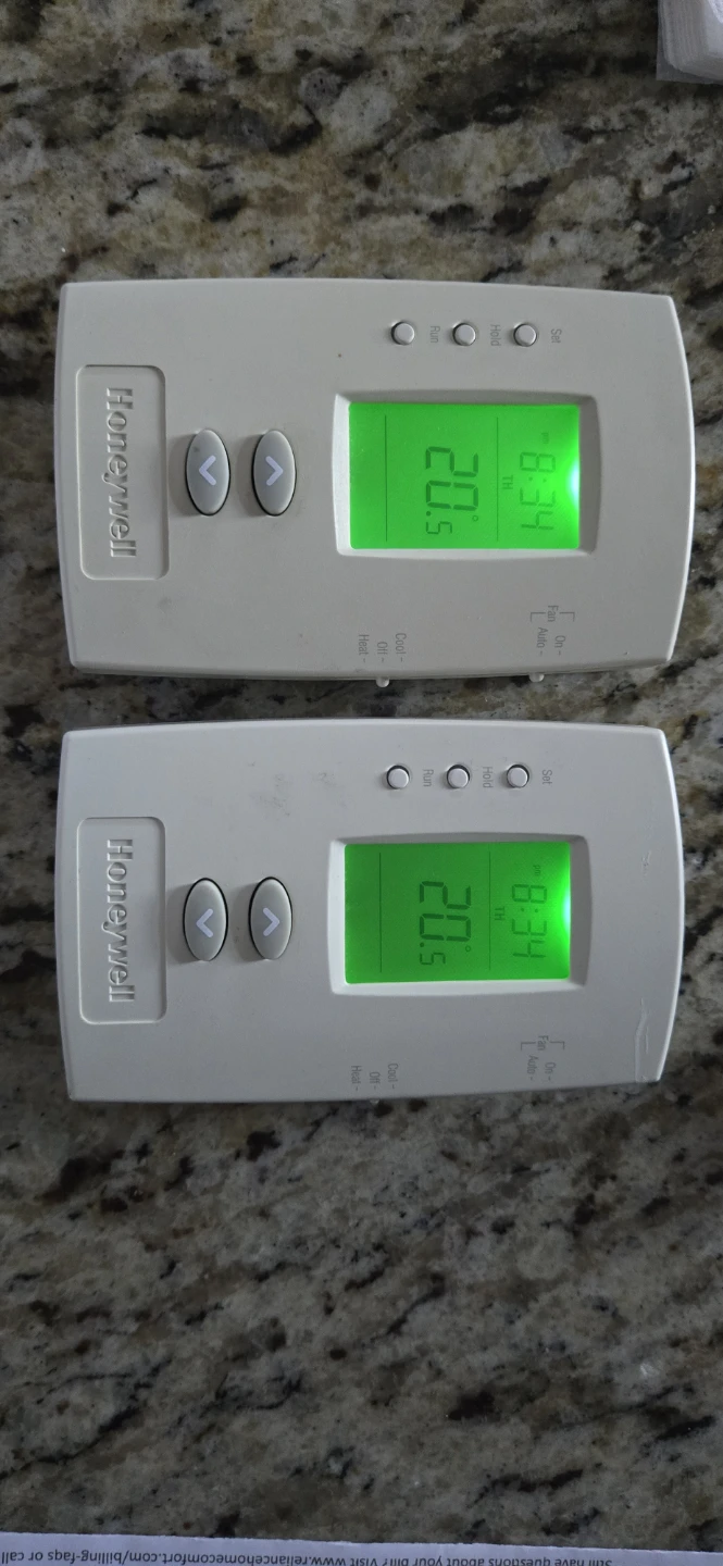 2x Honeywell Digital Thermostats - photo 2