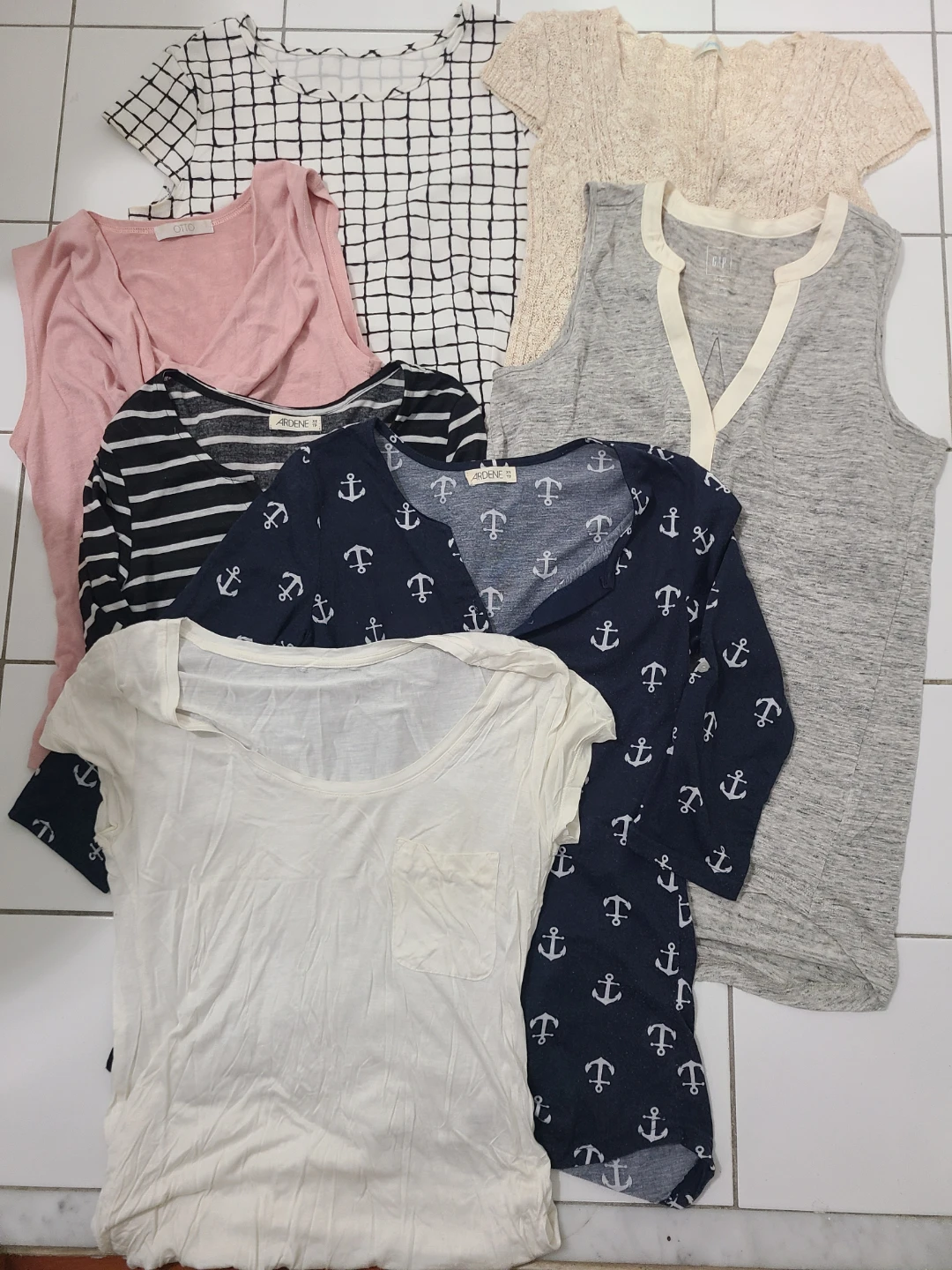 Bundle of 7 Women's Tops