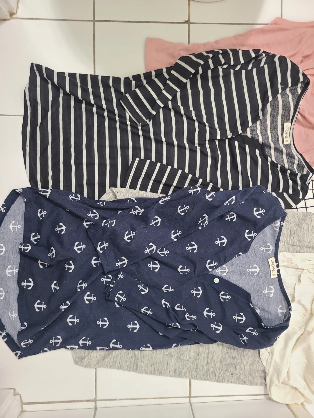 Bundle of 7 Women's Tops - photo 5