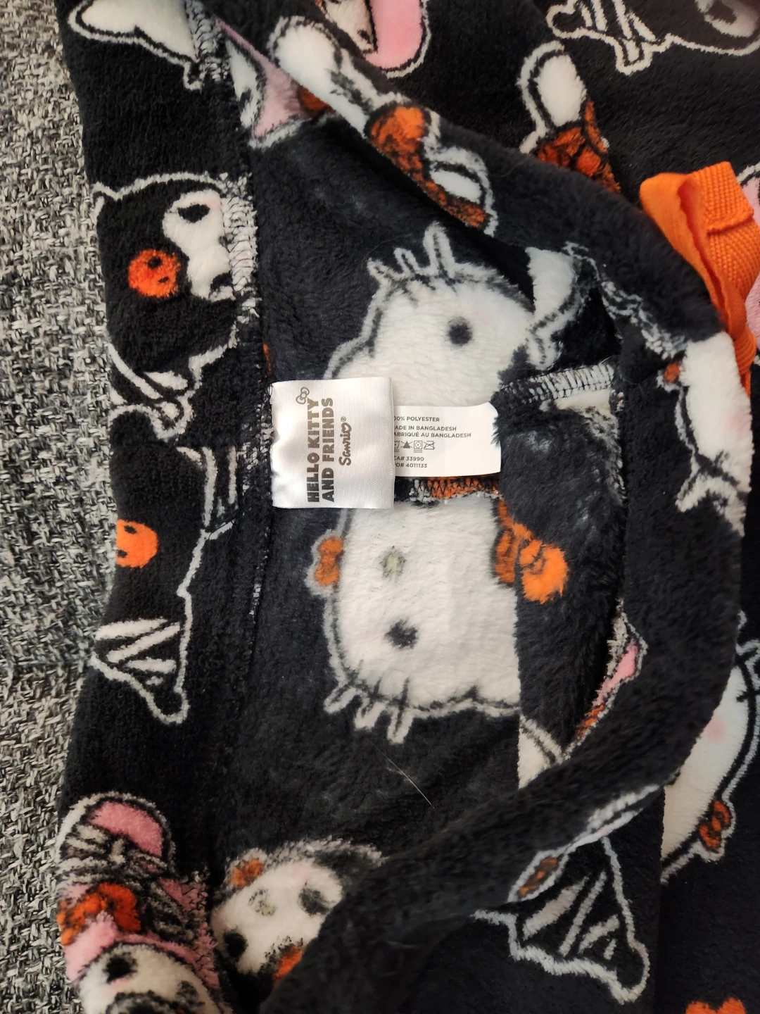 Sanrio Hello Kitty and Friends Fleece Shorts Sz. M - photo 3