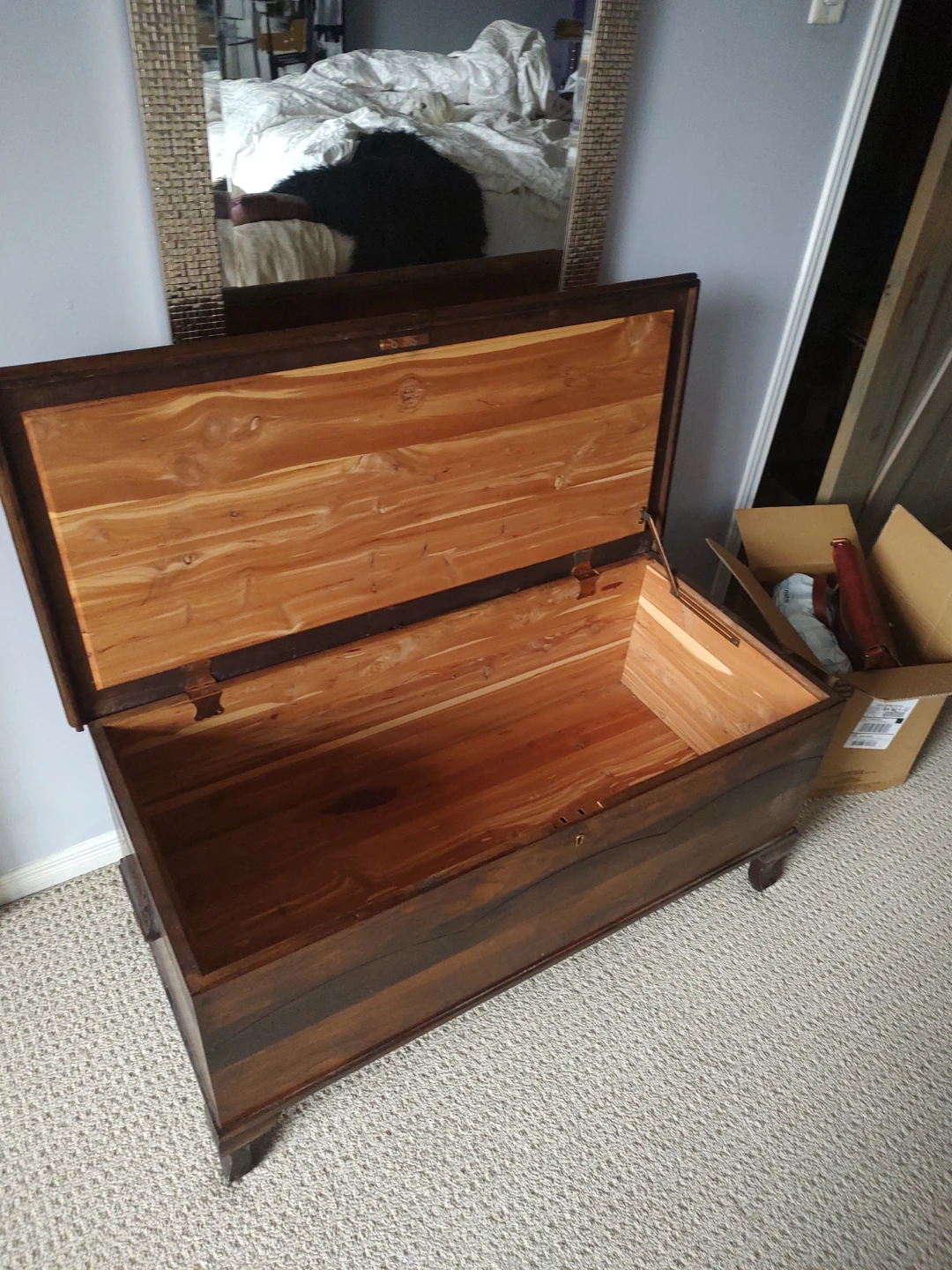 Cedar Chest Honderich Furniture Co. "Red Seal"