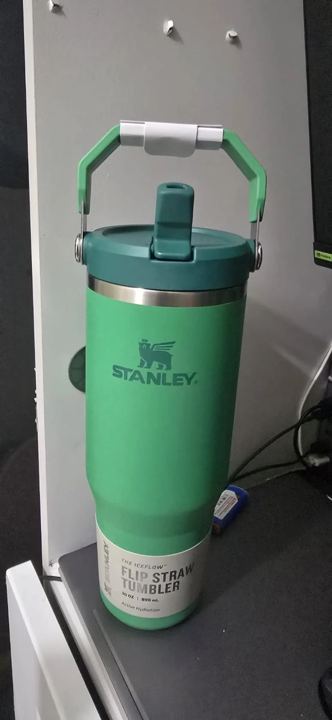 Stanley The IceFlow Flip Straw Tumbler - Green 30 oz - photo 2