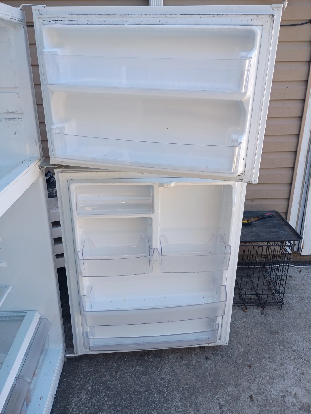 GE Refrigerator - photo 4