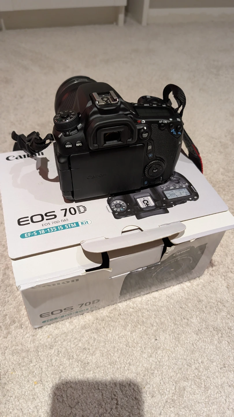 Canon EOS 70D DSLR Camera with 18-135mm STM Lens Kit - photo 4