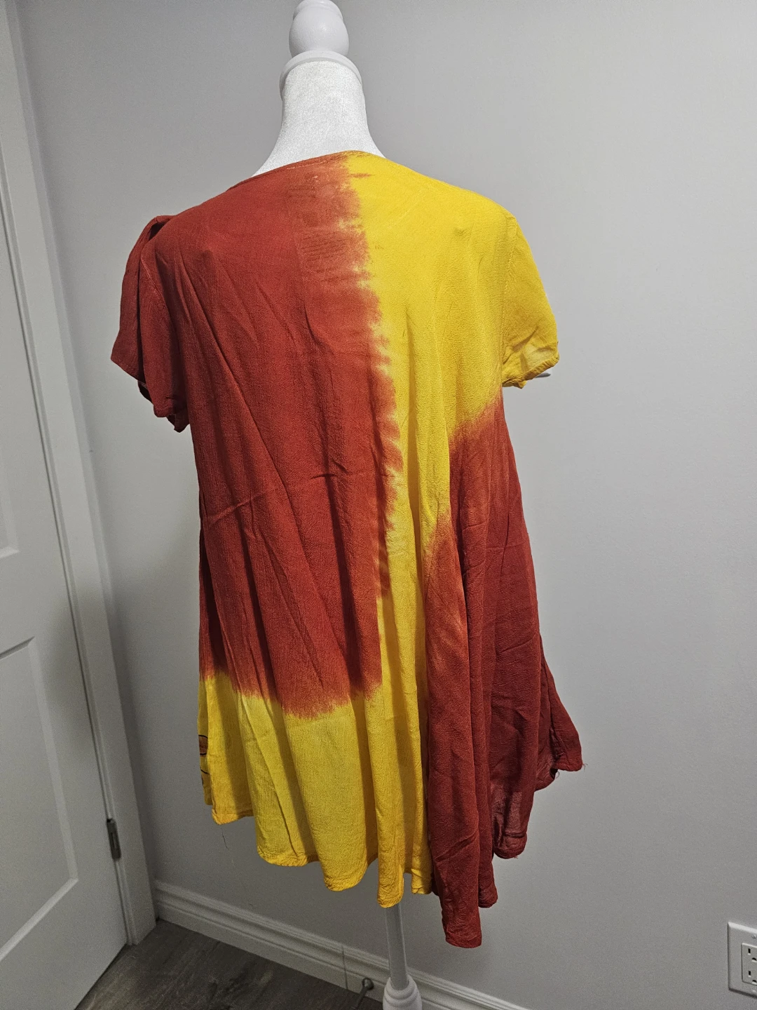 Women's Tie-Dye Tunic Top with Sequins - photo 3
