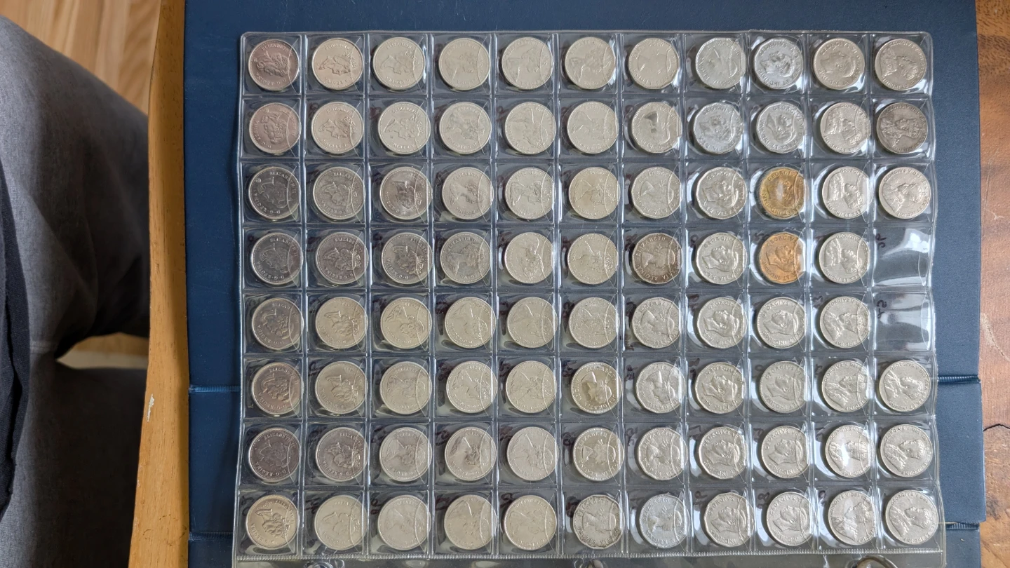 Binder of Collectible Canadian 5¢, 10¢, 25¢ ranging 1922-2013 - photo 2