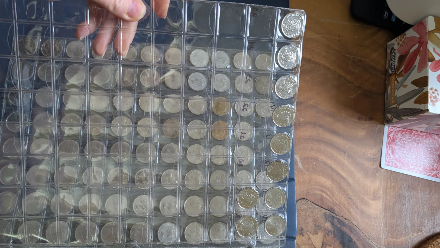 Binder of Collectible Canadian 5¢, 10¢, 25¢ ranging 1922-2013 - photo 4