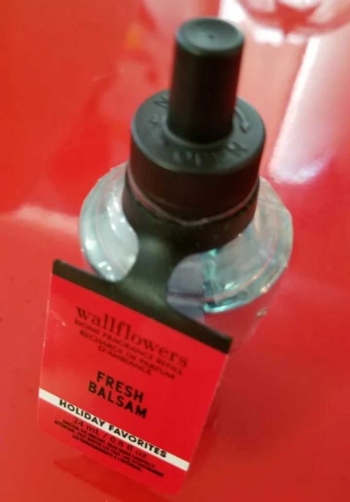 Bath & Body Works Wallflowers- Fresh Balsam 🧡 - photo 2