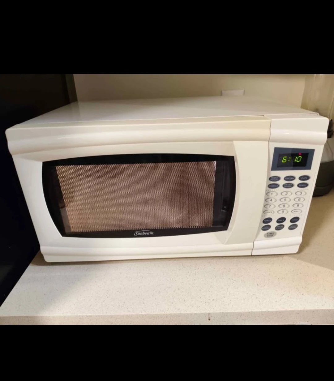 Sunbeam White Microwave - photo 3