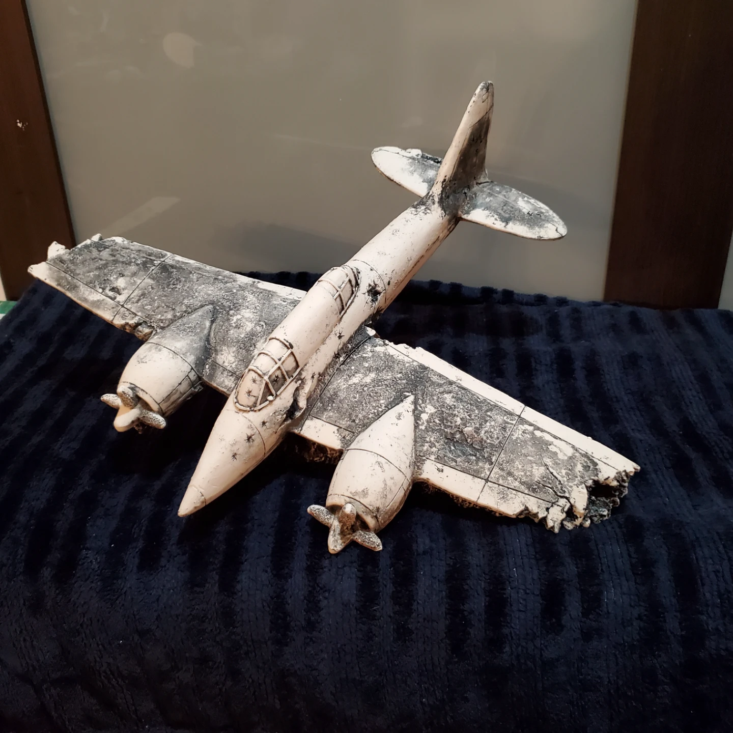 Aquarium Crashed Airplane Decor