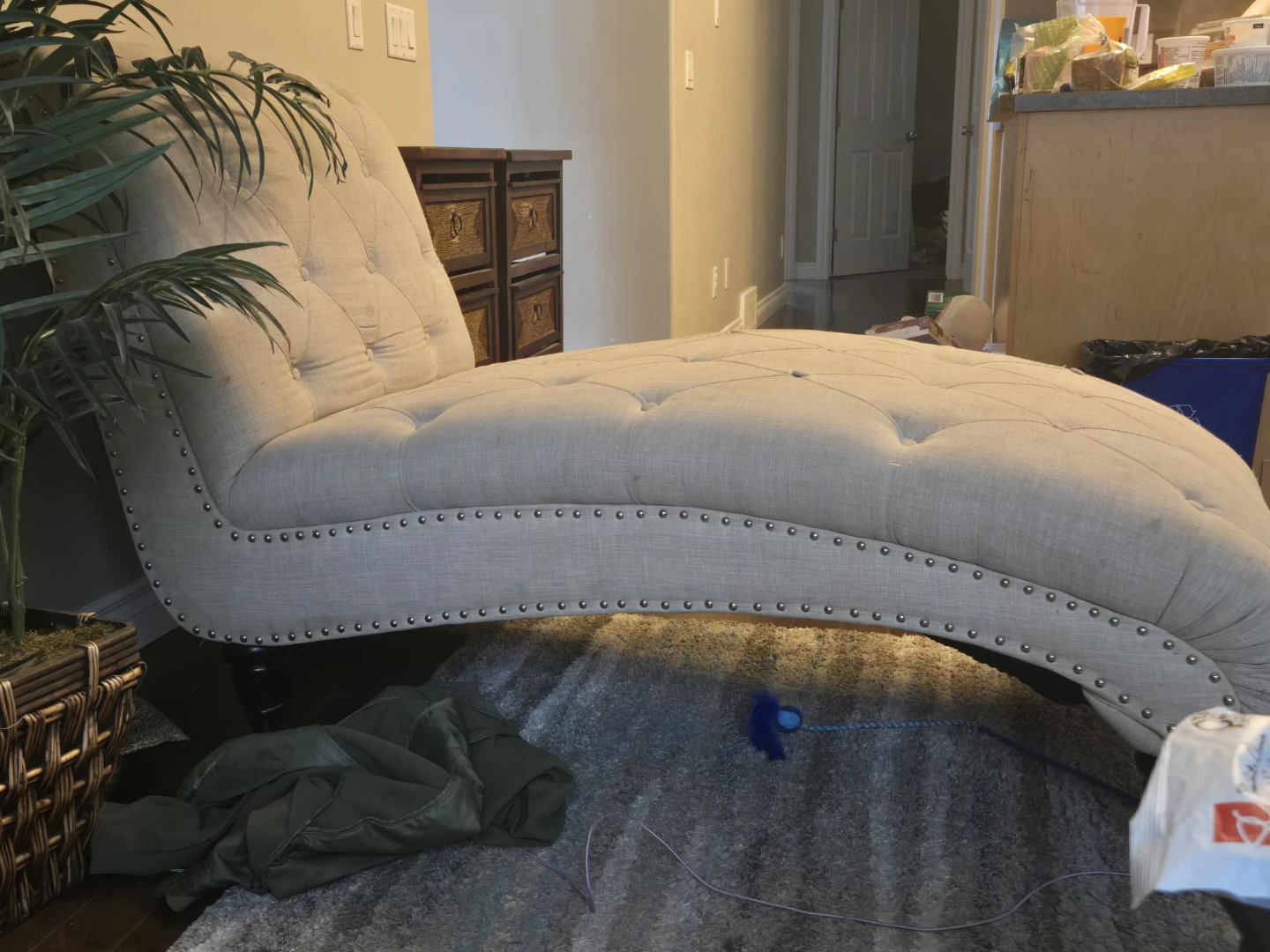 Tufted Chaise Lounge
