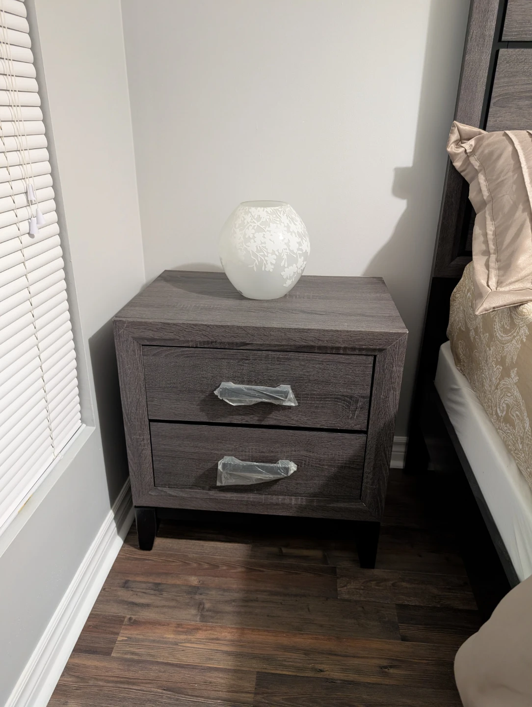 4-piece bedroom set in a great condition - photo 4