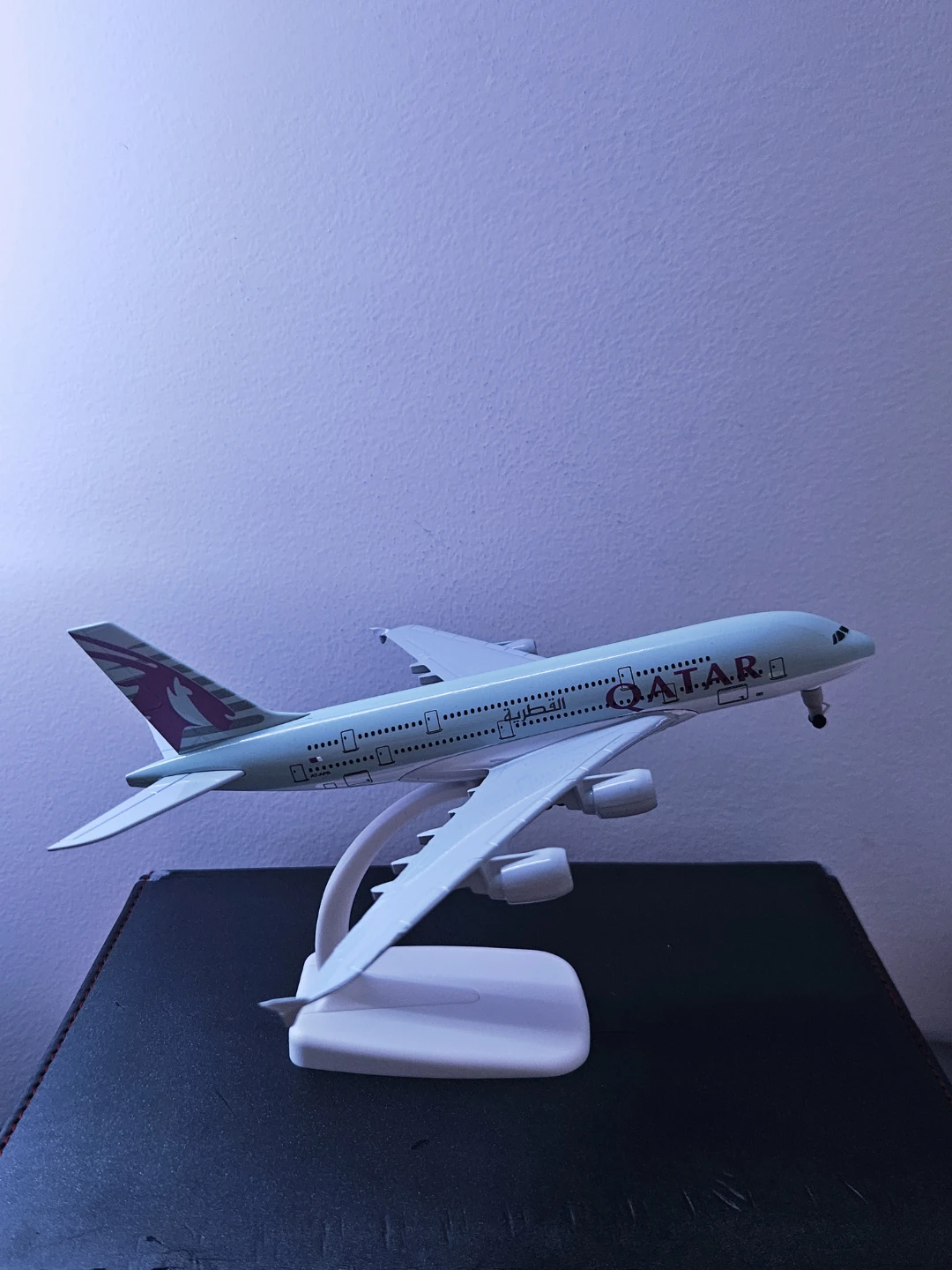 Qatar Airways Model Airplane A380