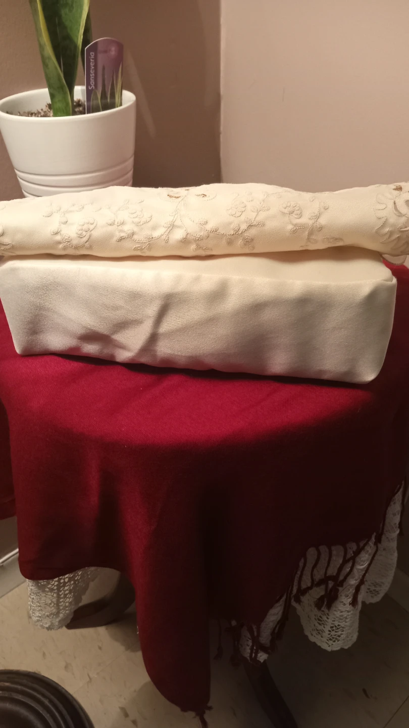 Embroidered Cream Tissue Box Cover with Bows - photo 2