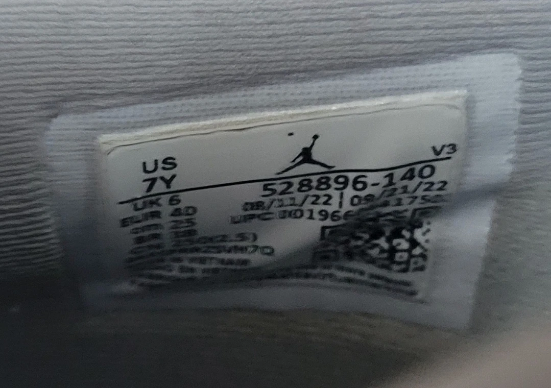 Jordan 11 Retro Low TD "Cement Grey" US Youth Size 7Y - photo 2