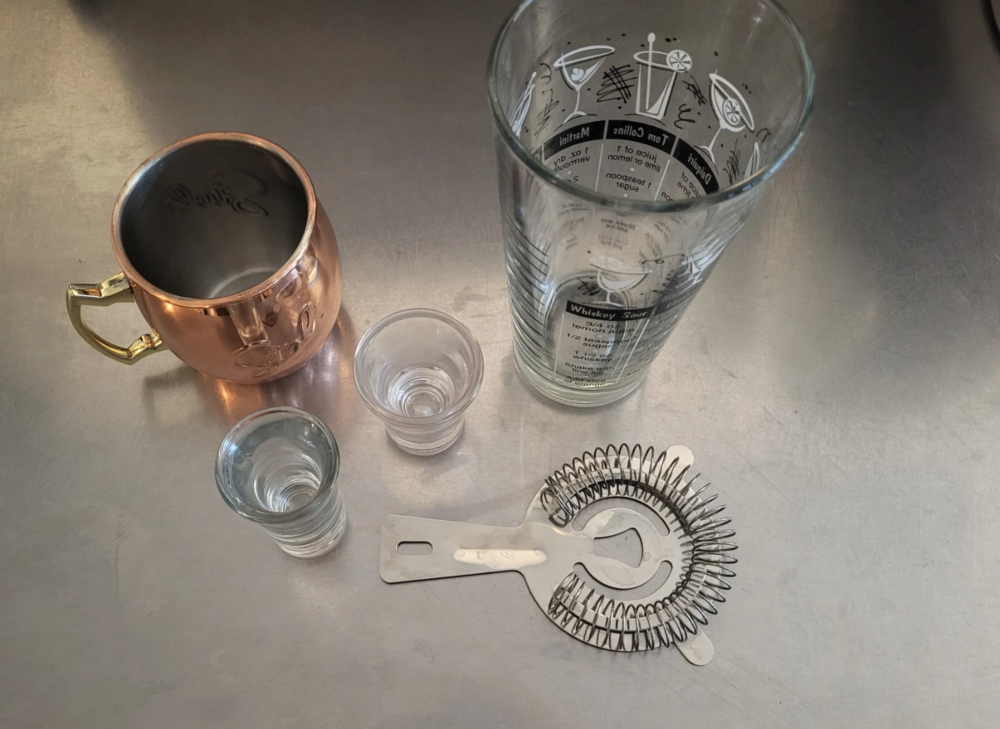 Cocktail articles