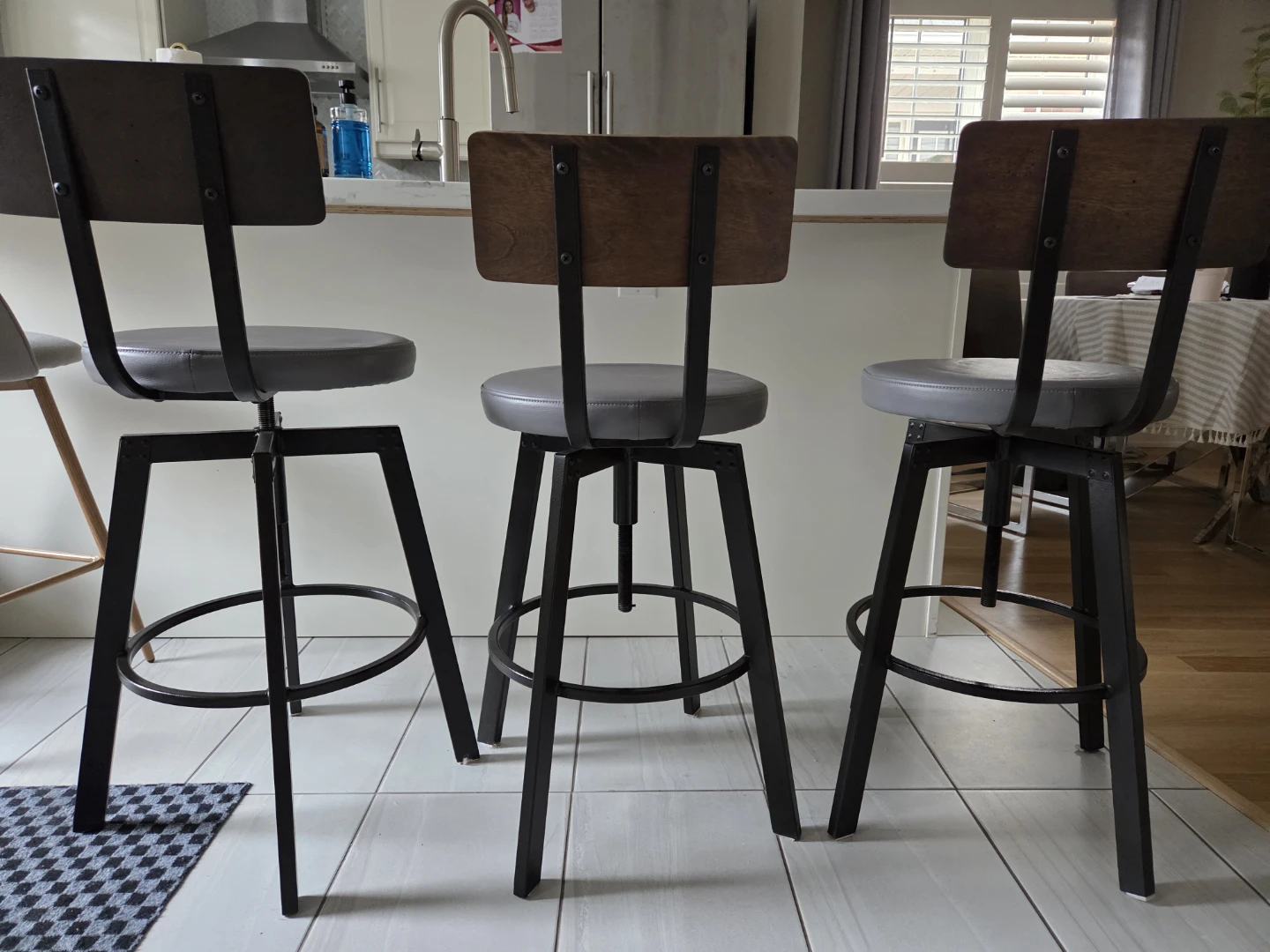 Set of 3 Swivel Bar Stools with Wood Back - photo 2