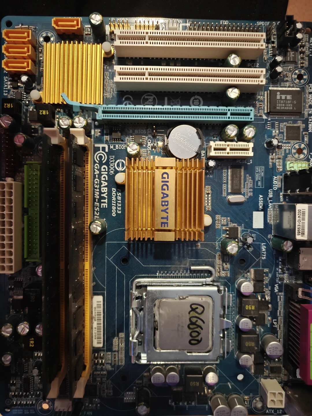 Gigabyte GA-G31M-ES2L LGA 775 Motherboard