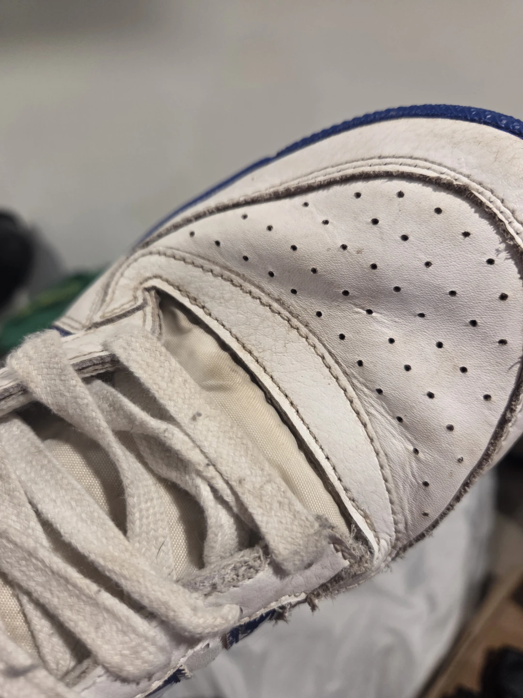 Adidas White and Blue Sneakers - photo 4