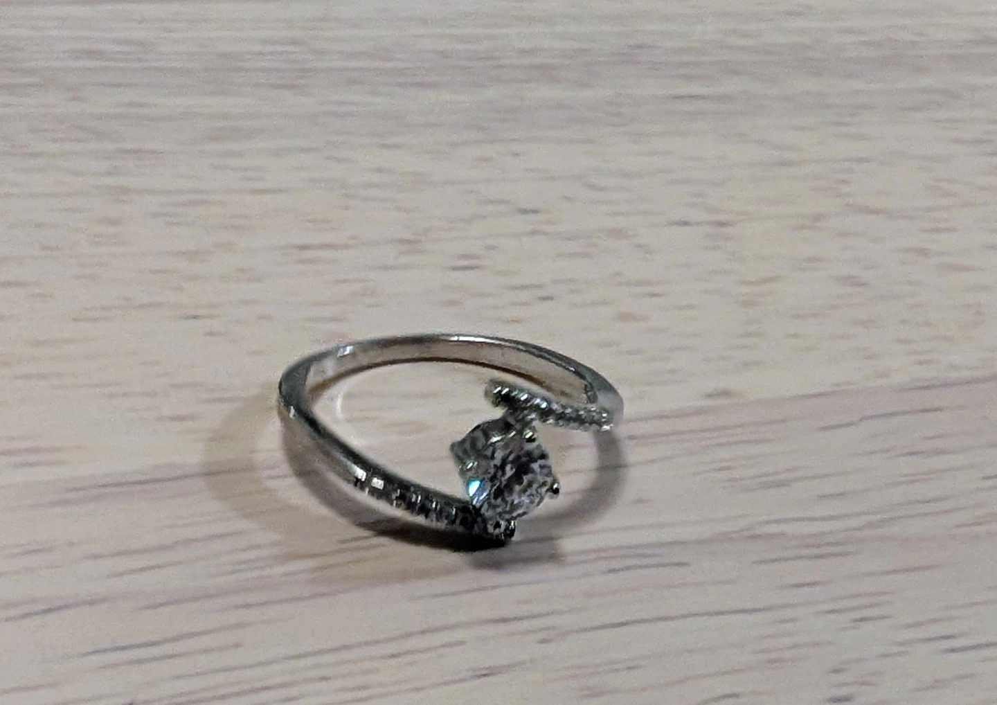 Brand New Silver-tone ring with clear stones - photo 3