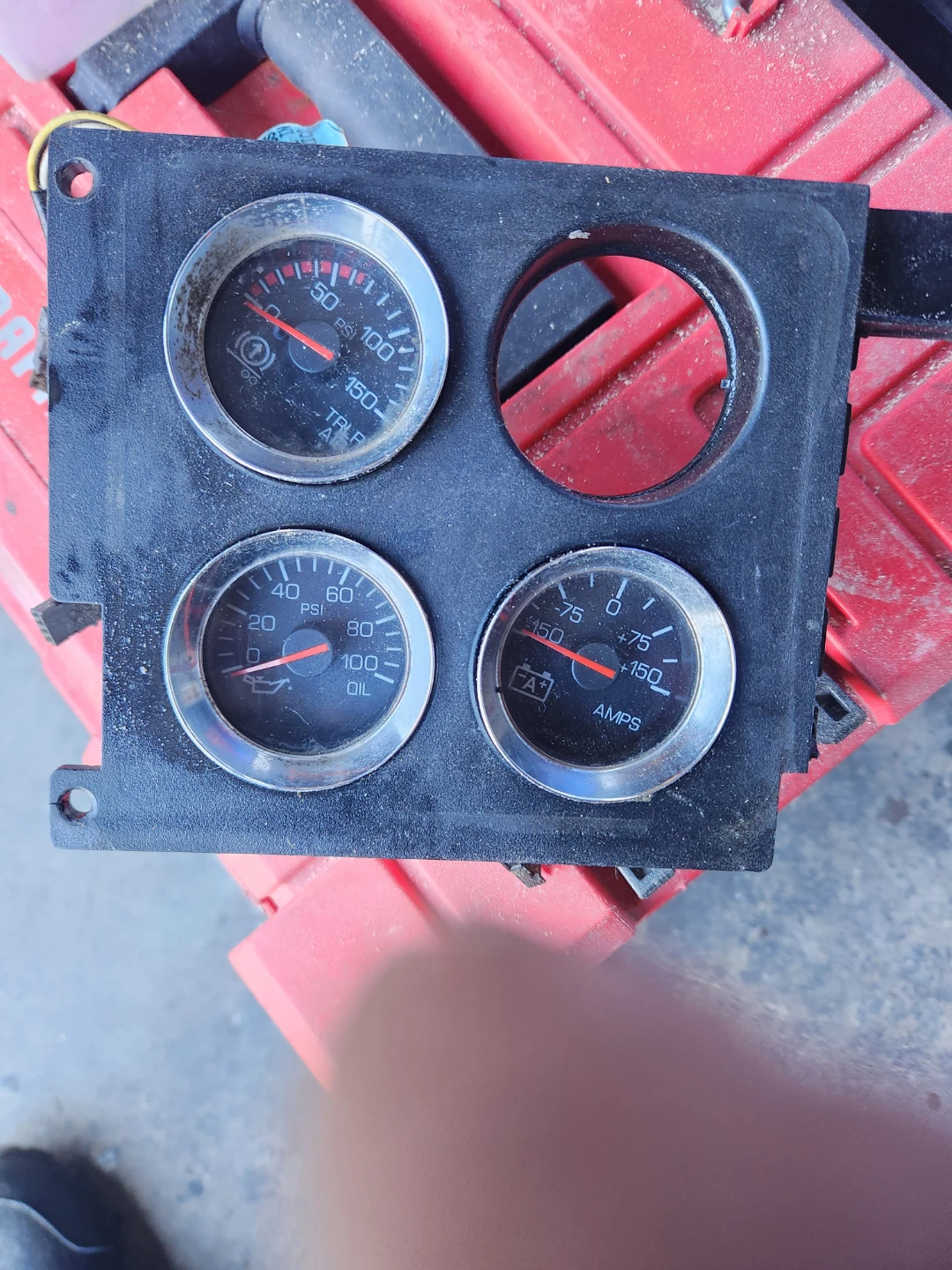 Vehicle Gauge Cluster - PSI, Oil, Amps
