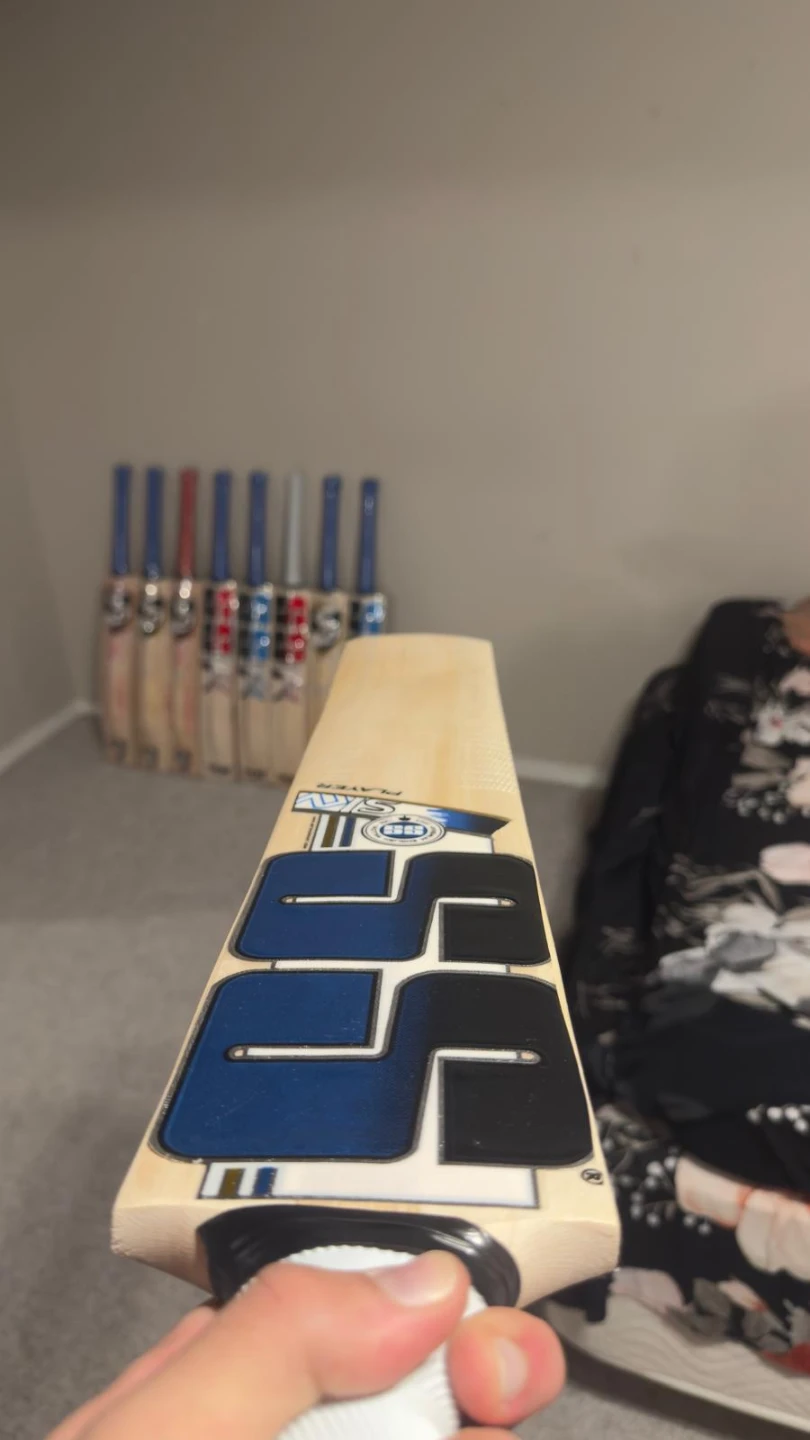 🏏 Cricket Bundle – Bats, Gloves & Grips - photo 4