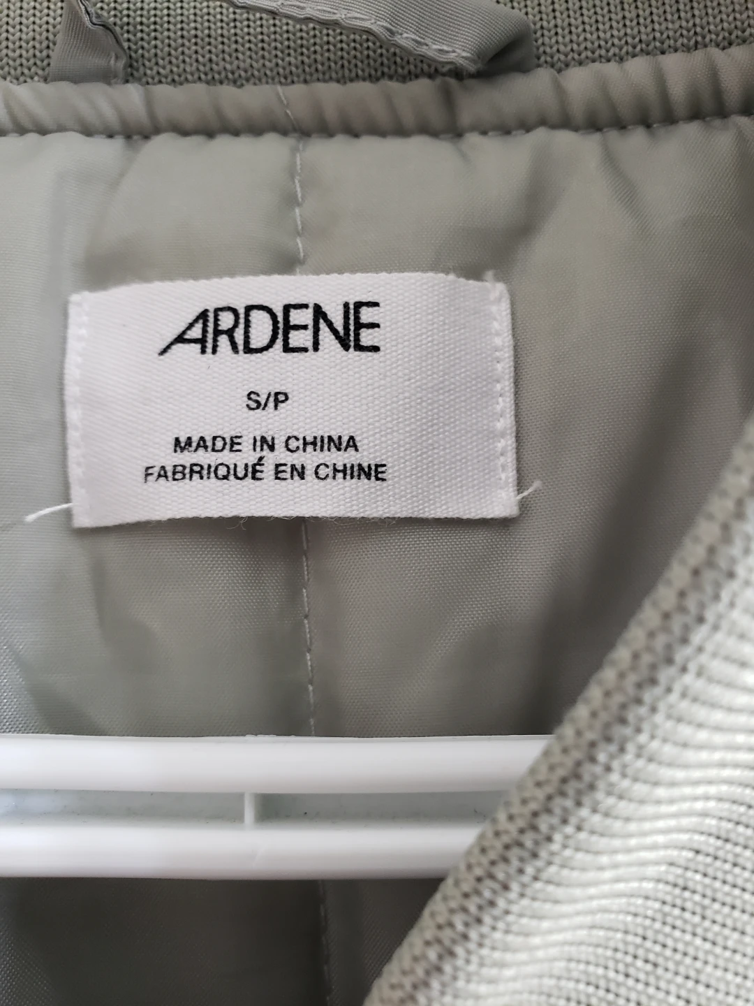 Ardene Bomber Jacket.unisex- Size small but can fit up to medium - photo 3