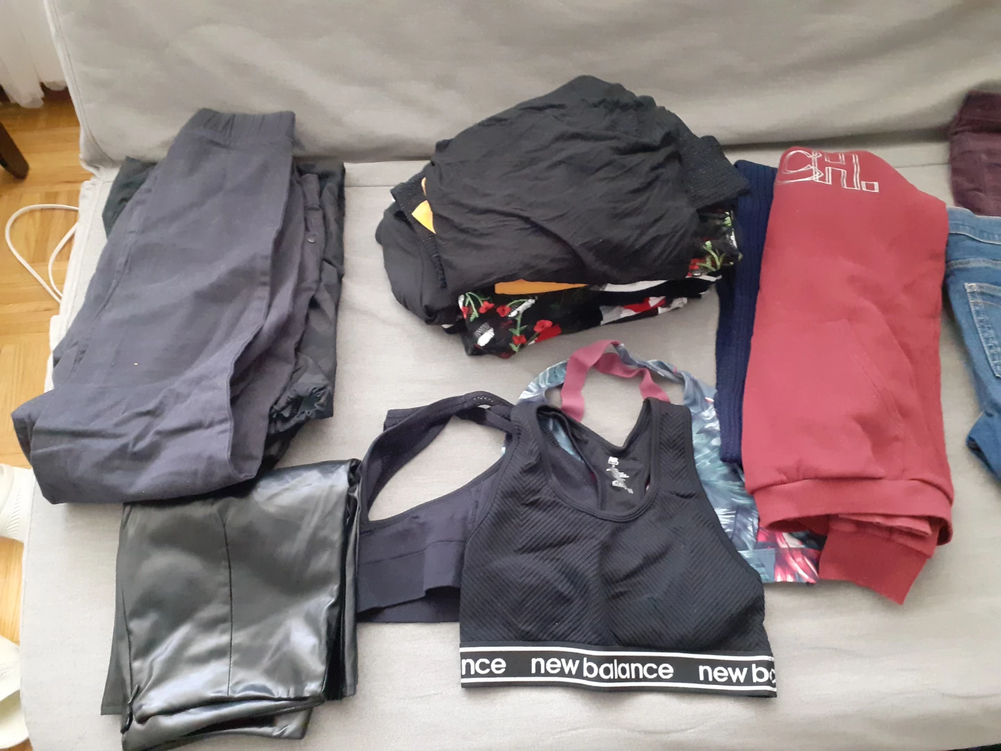 Woman's clothes - photo 3