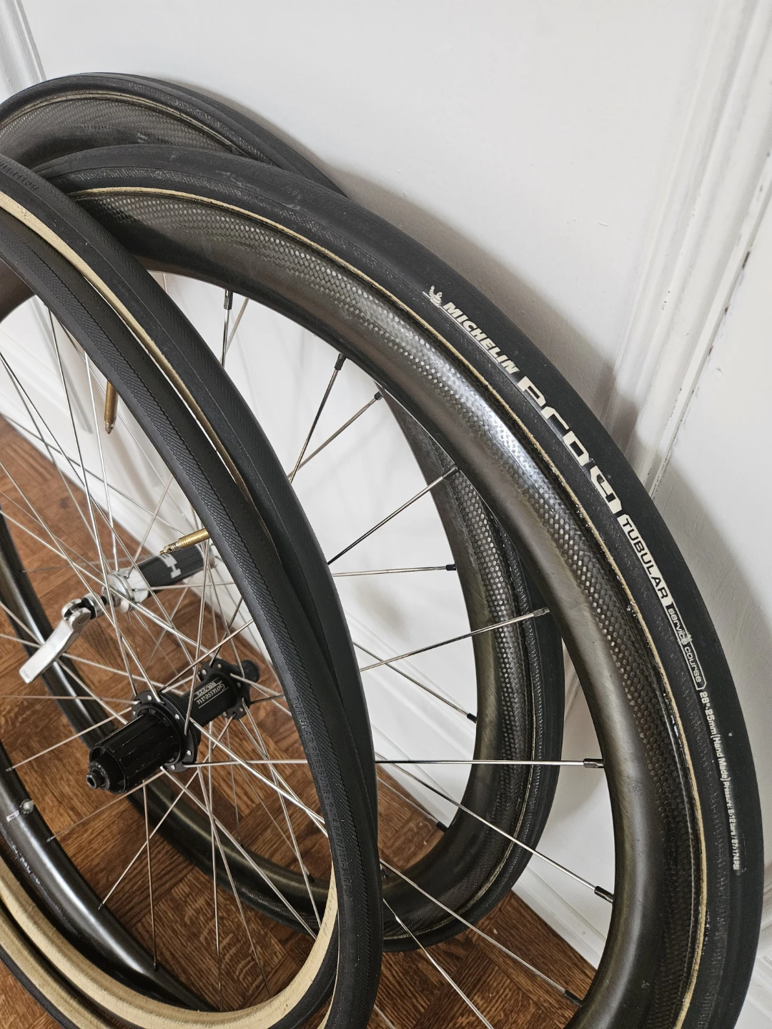HED Carbon Wheelset with Vredestein & Michelin Tires - photo 2