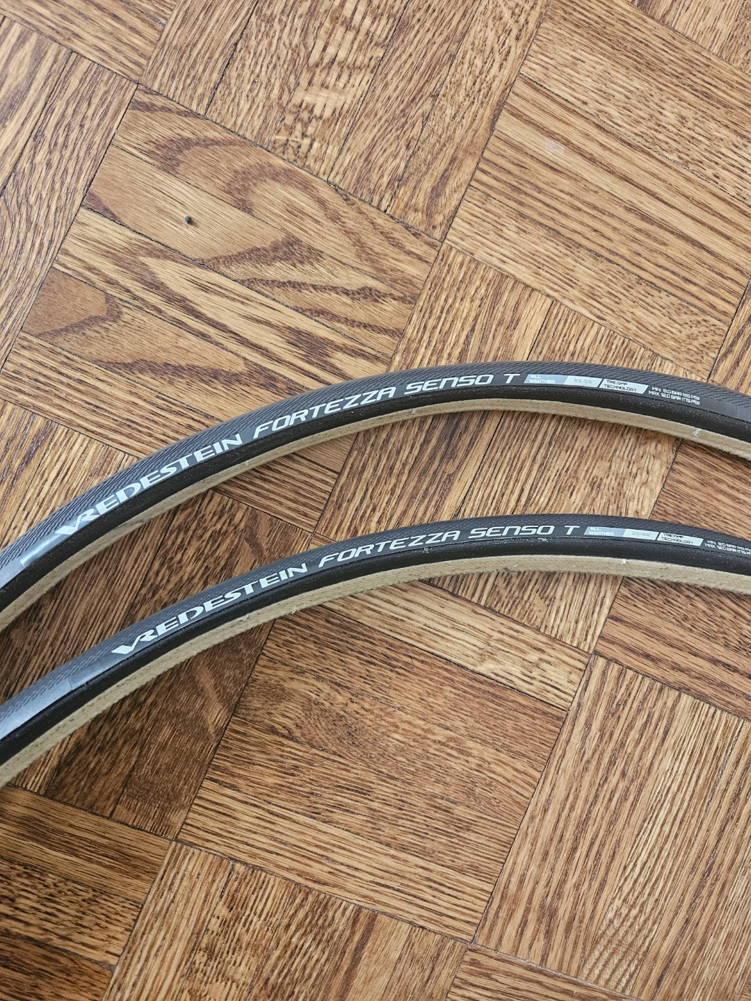 HED Carbon Wheelset with Vredestein & Michelin Tires - photo 4