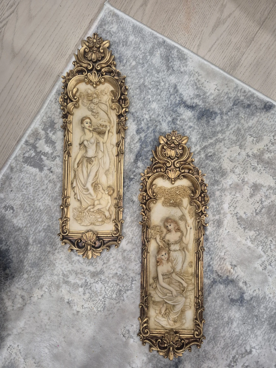 Pair of  Wall Plaques with Classical Figures - photo 3