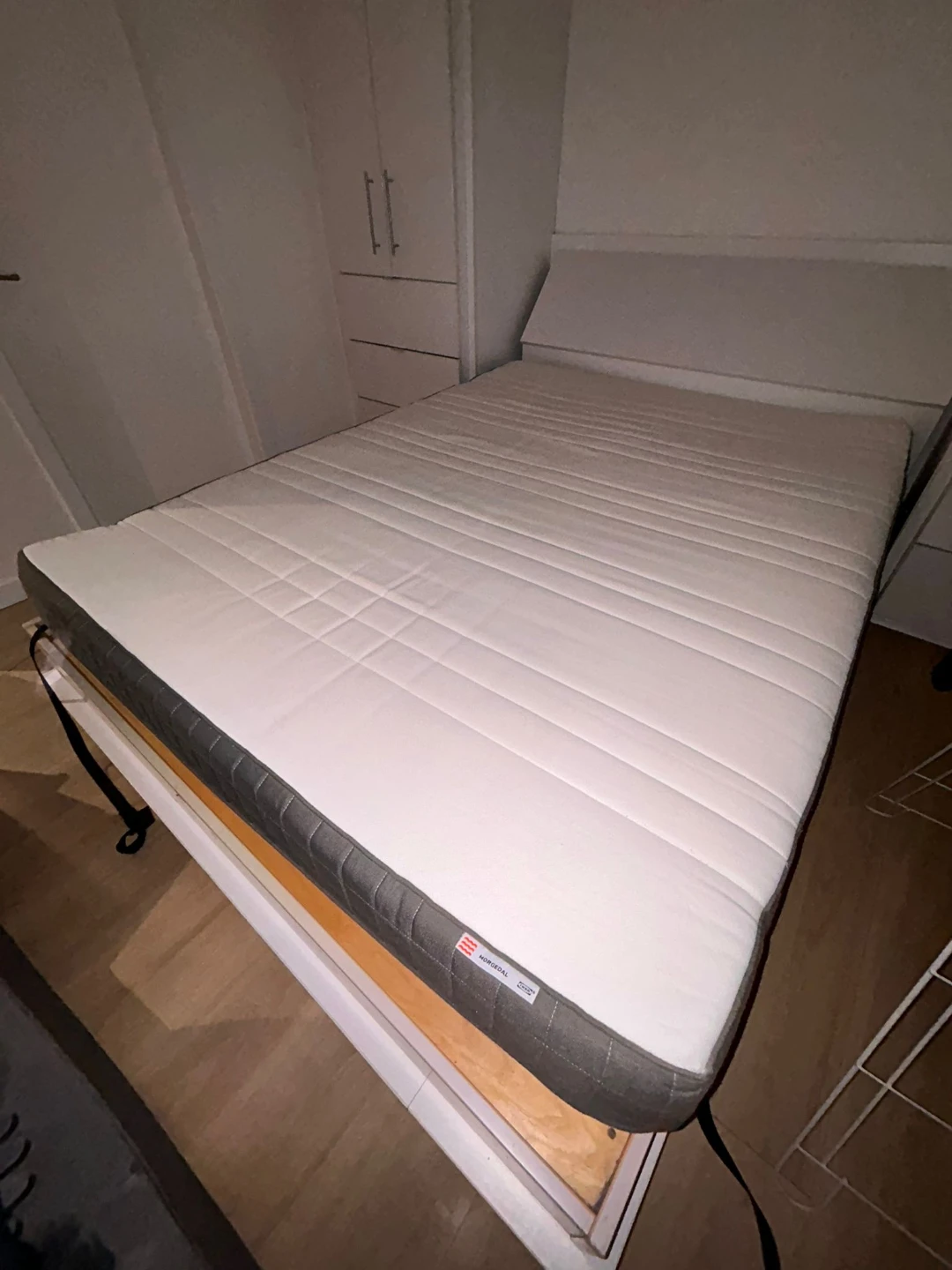 FOR FREE-- IKEA MORGEDAL Queen size Mattress - photo 2
