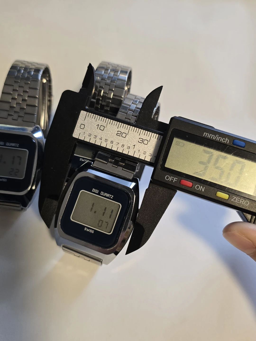 Lot of 3 LCD Digital Watches - photo 5