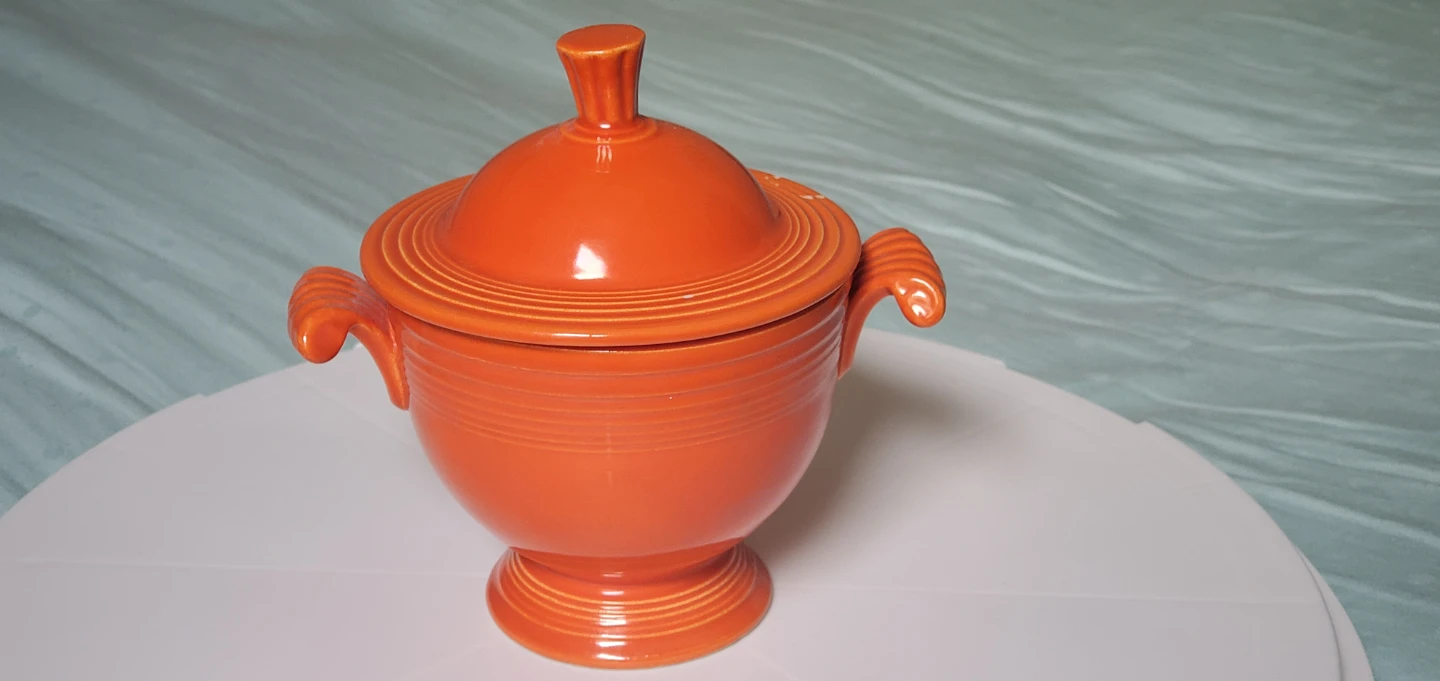 Fiestaware "radio active red" Sugar Bowl with Lid - photo 2
