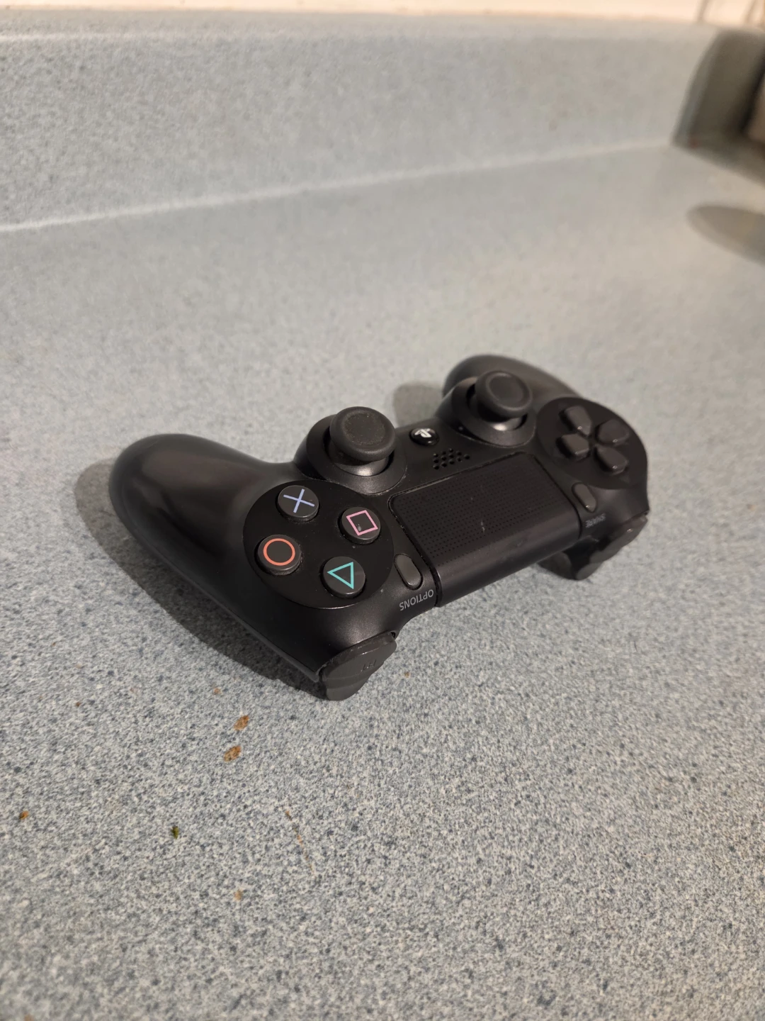 GIVO Dual Controller Charging Dock for PS4 - photo 5