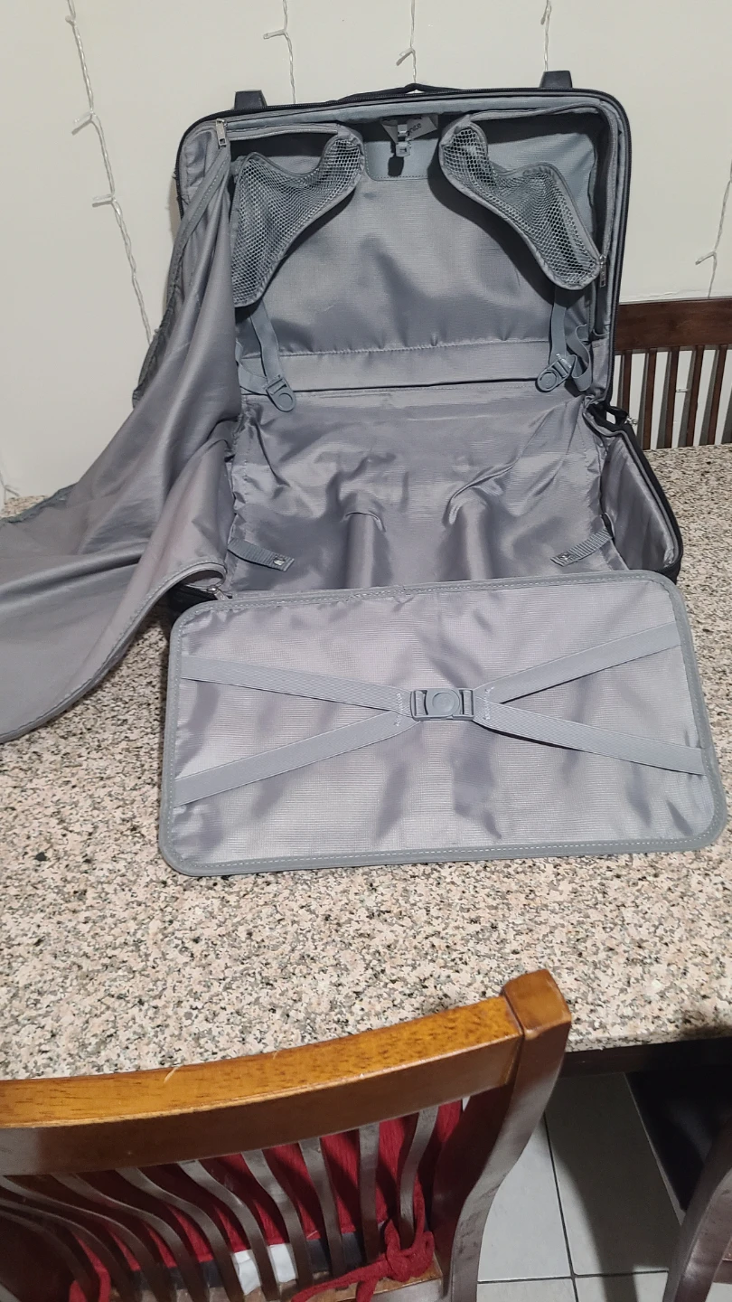 Samsonite Black Garment Bag Suitcase with Wheels - photo 4