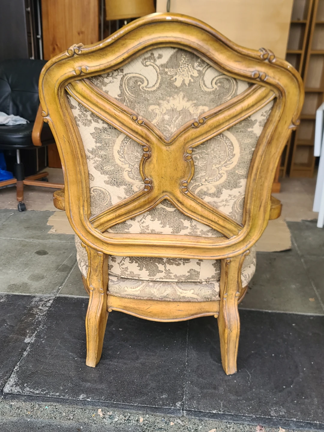 Vintage Ornate Armchair - photo 3
