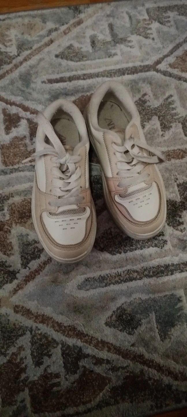 Zara Kids White and Tan Sneakers Size 31