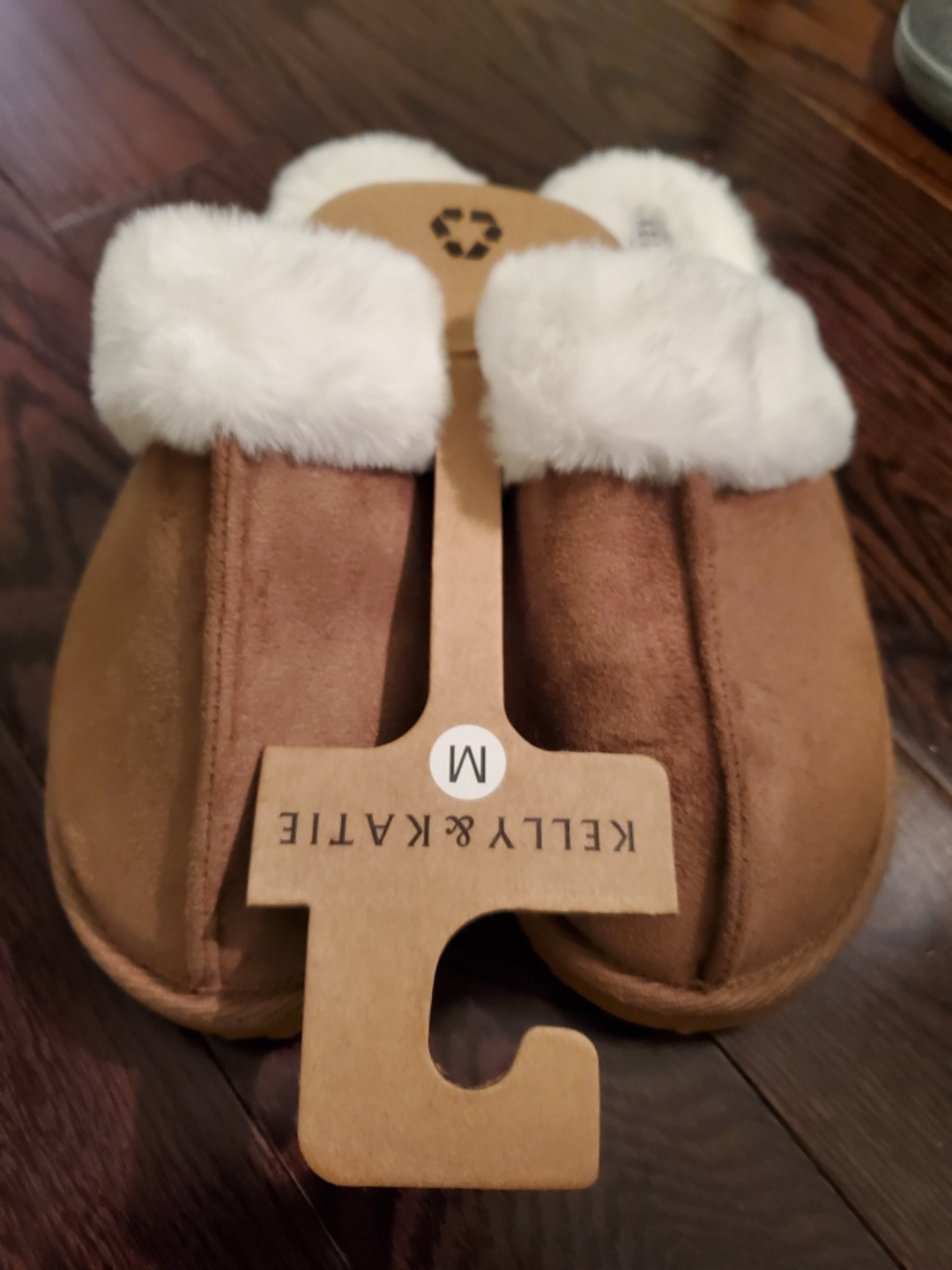 Kelly & Katie Women's Medium Faux Suede Slippers