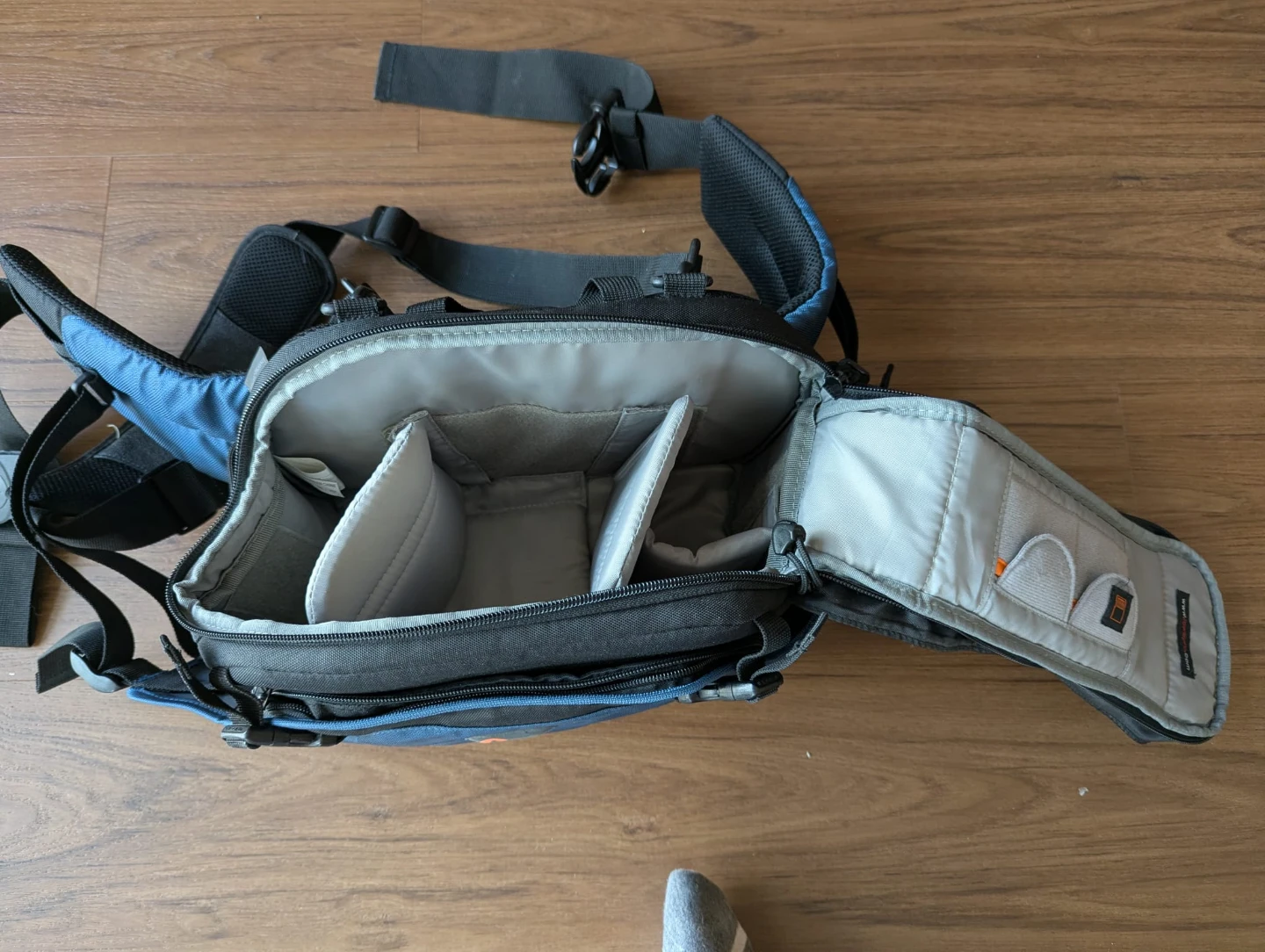 Lowepro Camera Bag - photo 4
