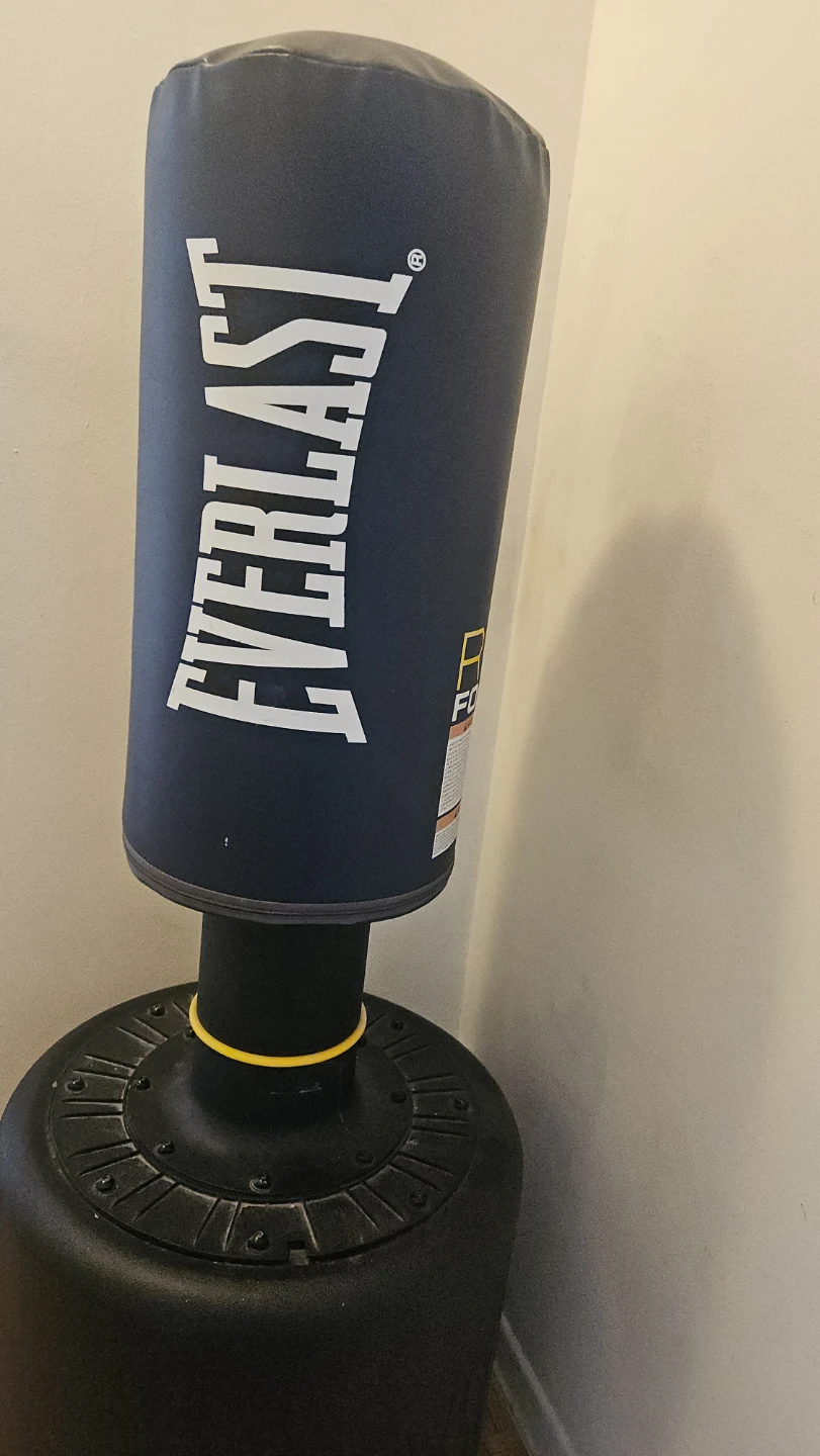 Everlast Freestanding Punching Bag - photo 2