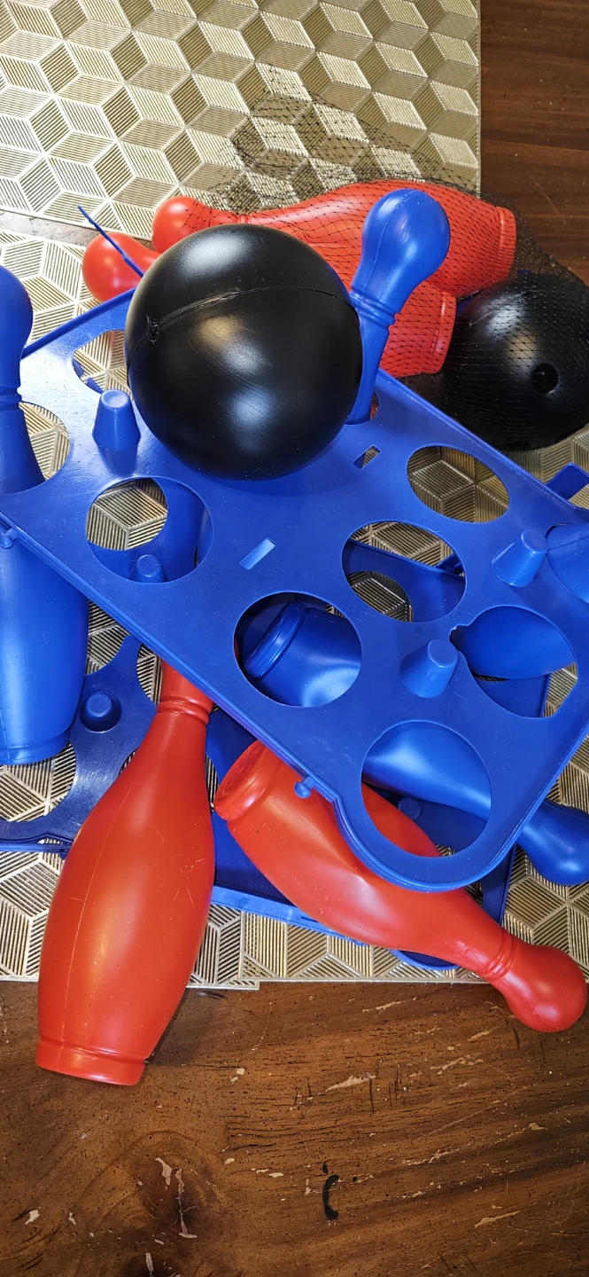 Kids Easel and Bowling Set - photo 2